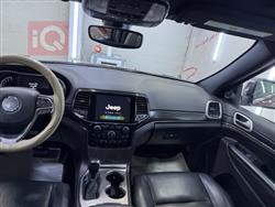 جیپ گراند شیرۆکی